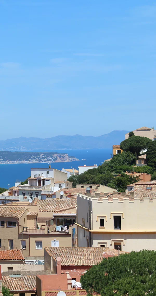 Visita el nucli antic de l’Estartit