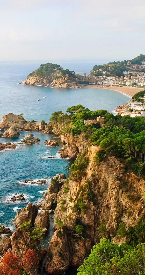 Explora el Camí de Ronda